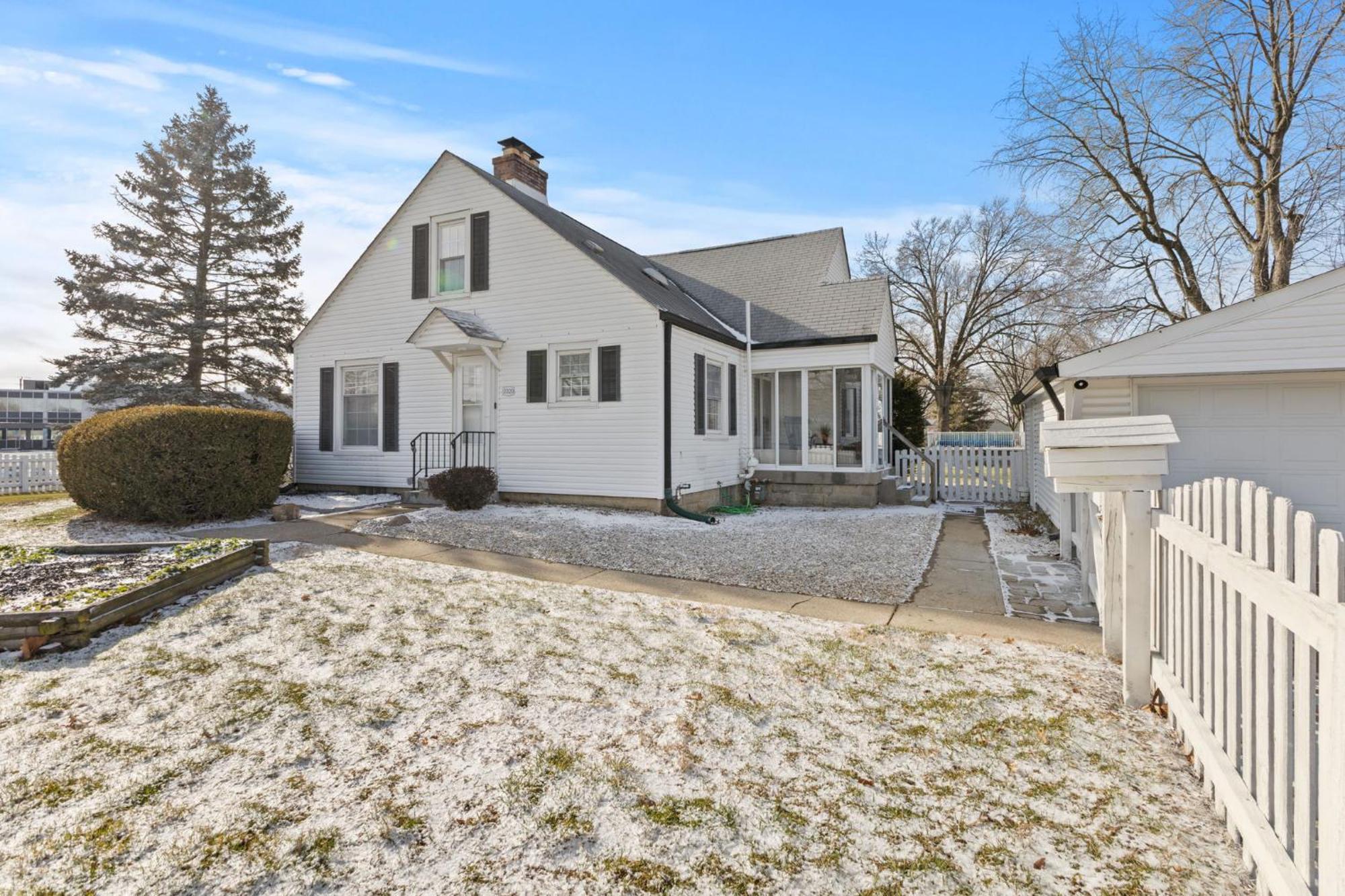 Charming In Speedway Holiday home